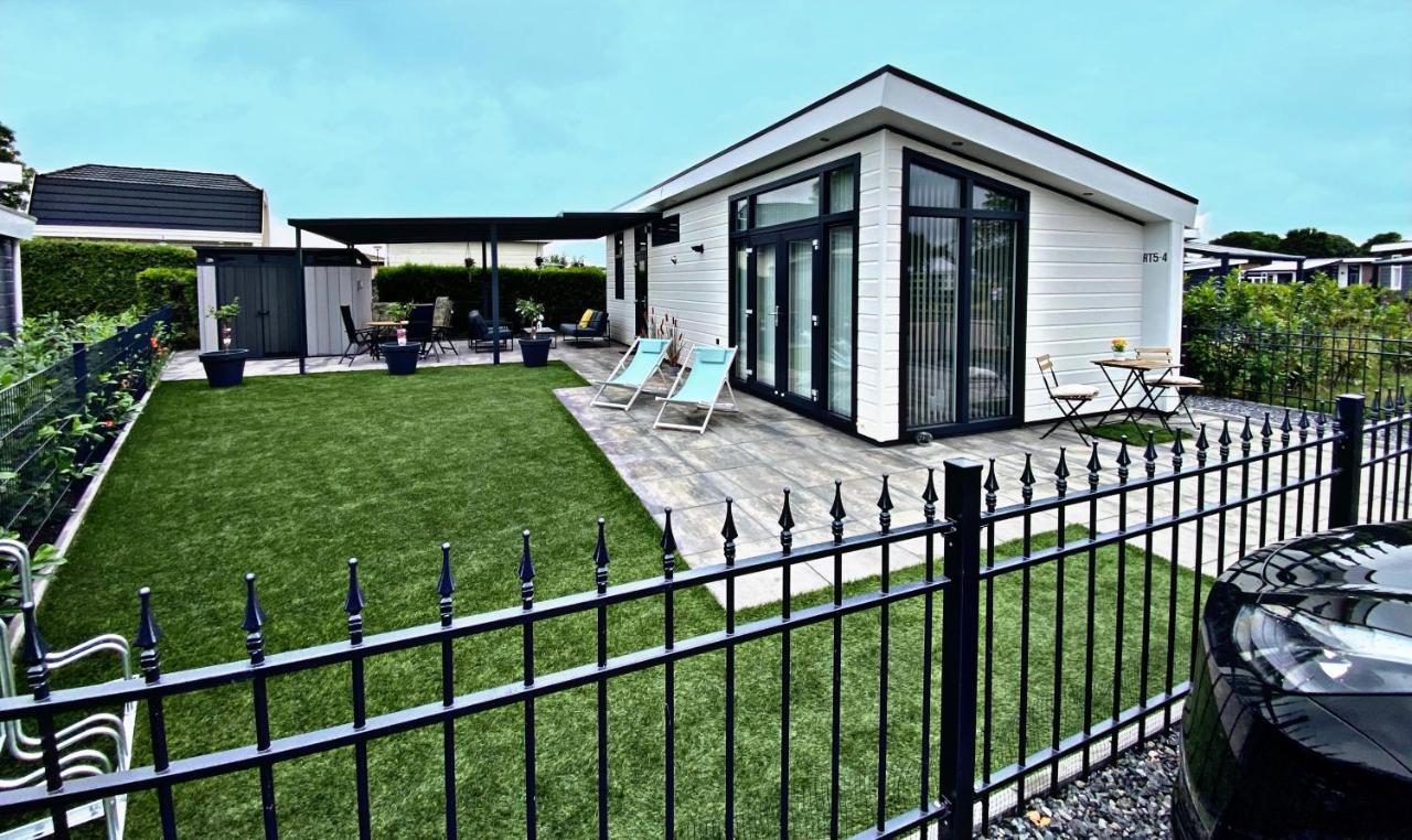 Ferienhaus Luxchalet #Vaju Lathum# Am See, Strand, Pool, Nationalpark Exterior photo