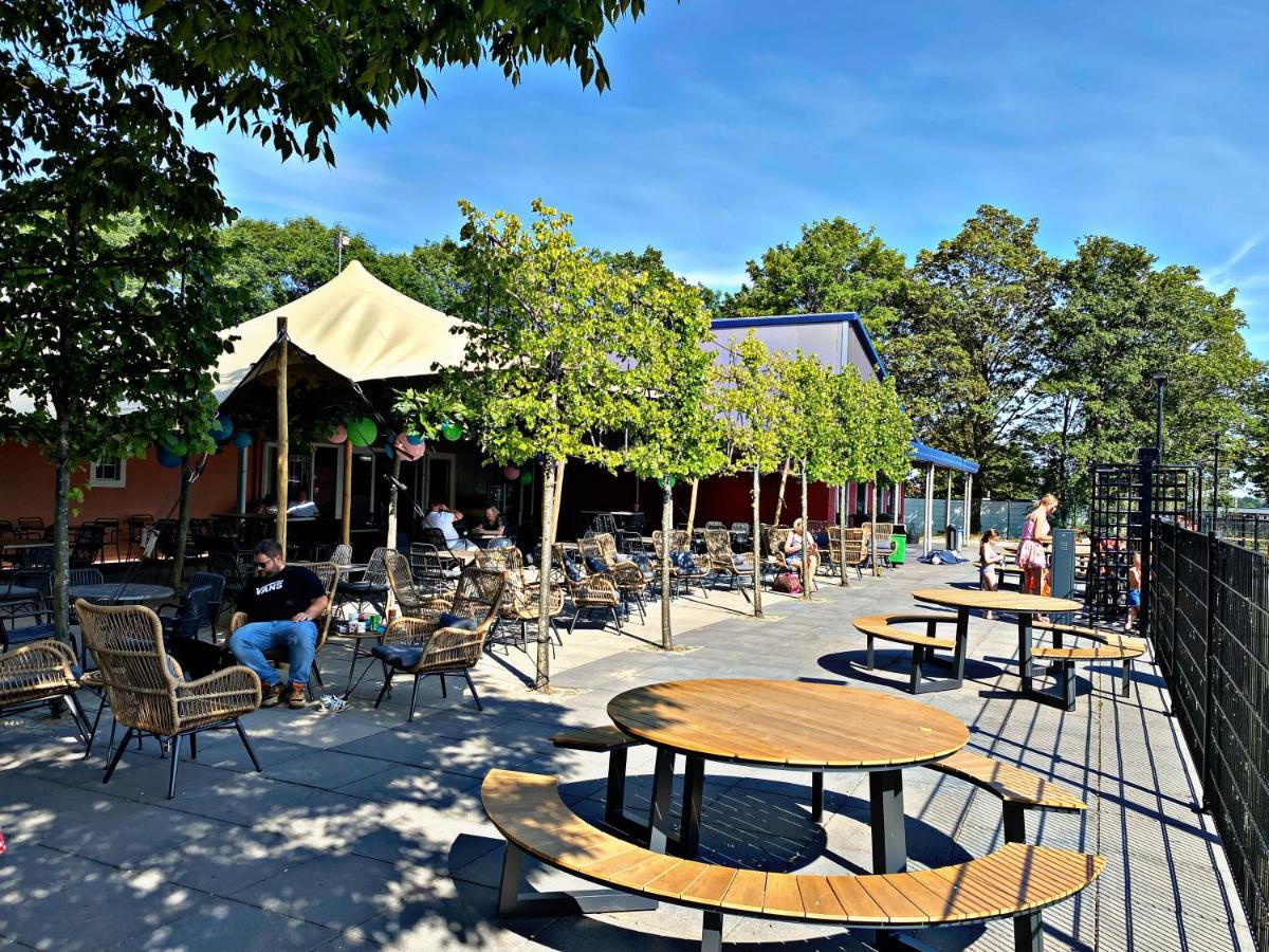 Ferienhaus Luxchalet #Vaju Lathum# Am See, Strand, Pool, Nationalpark Exterior photo